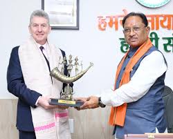 मुख्यमंत्री  विष्णु देव साय से आस्ट्रेलिया के महावाणिज्य दूत बर्नार्ड लिंच ने की सौजन्य मुलाकात